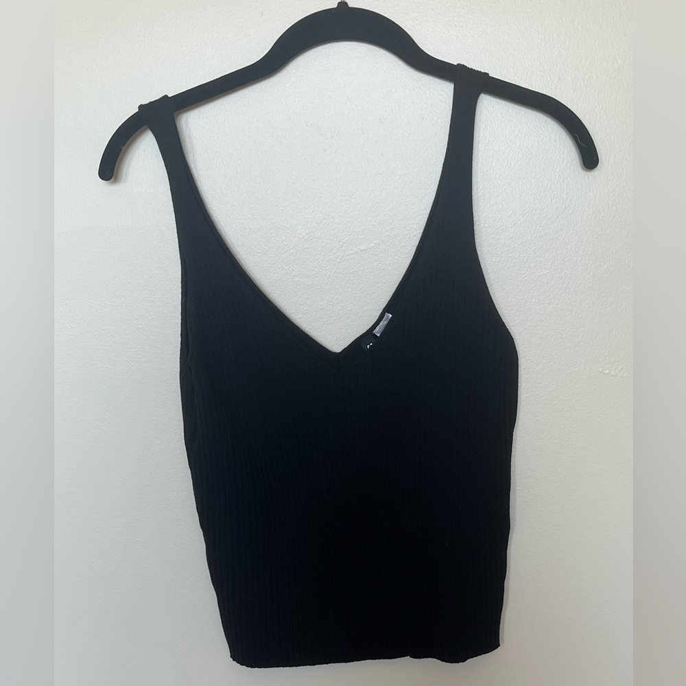 H&M Black Cropped Tank Size Medium